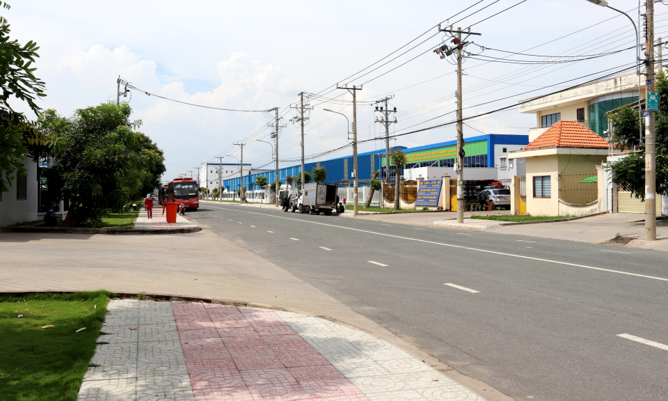 Giám sát môi trường Khu công nghiệp Cầu Tràm, huyện Cần Đước