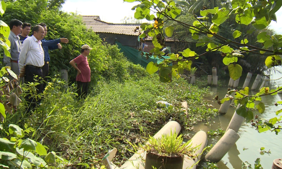 Sống bất an trong vùng sạt lở