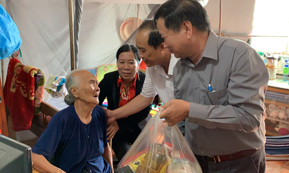 Giao lưu học tập kinh nghiệm giữa khối vận các xã-thị trấn Tân Hưng
