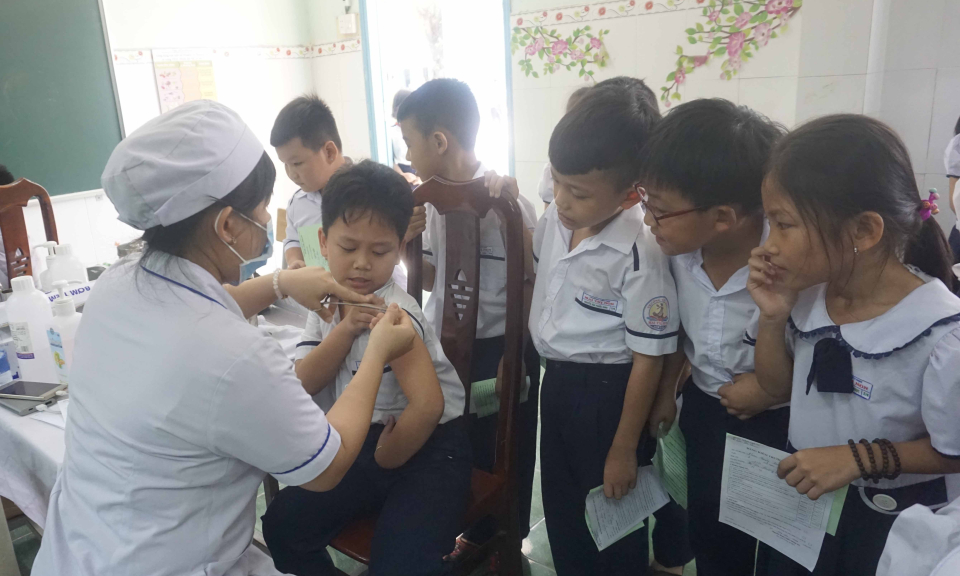 Bến Lức: Hội nghị triển khai tiêm bổ sung vắc xin Uốn ván – Bạch hầu năm 2020