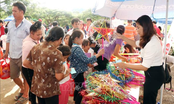 Chăm lo cho trẻ em, học sinh có hoàn cảnh khó khăn