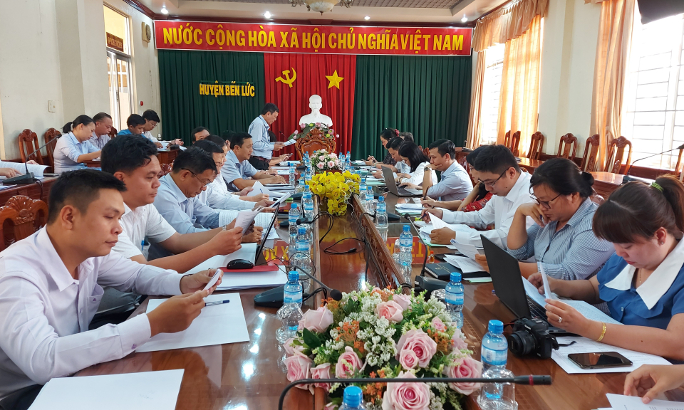 Kiểm tra cải cách hành chính tại huyện Bến Lức