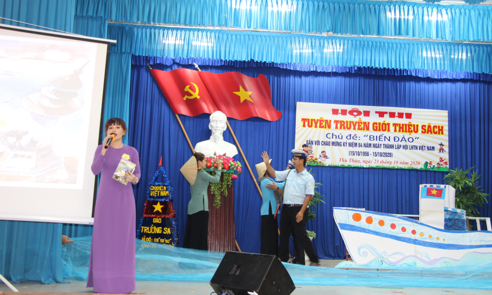 Thủ Thừa: Hội thi tuyên truyền giới thiệu sách chủ đề Biển đảo
