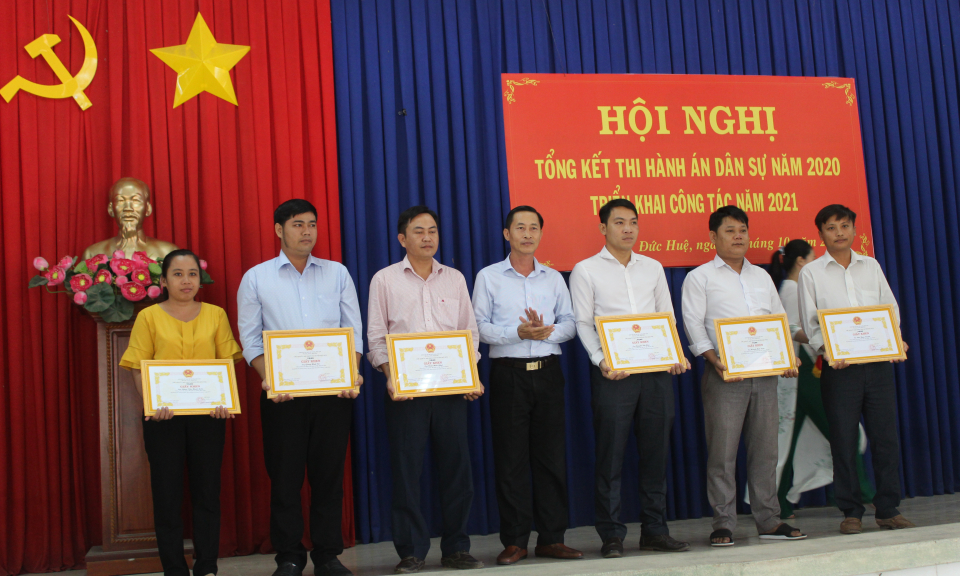 Đức Huệ: Tổng kết Thi hành án dân sự năm 2020