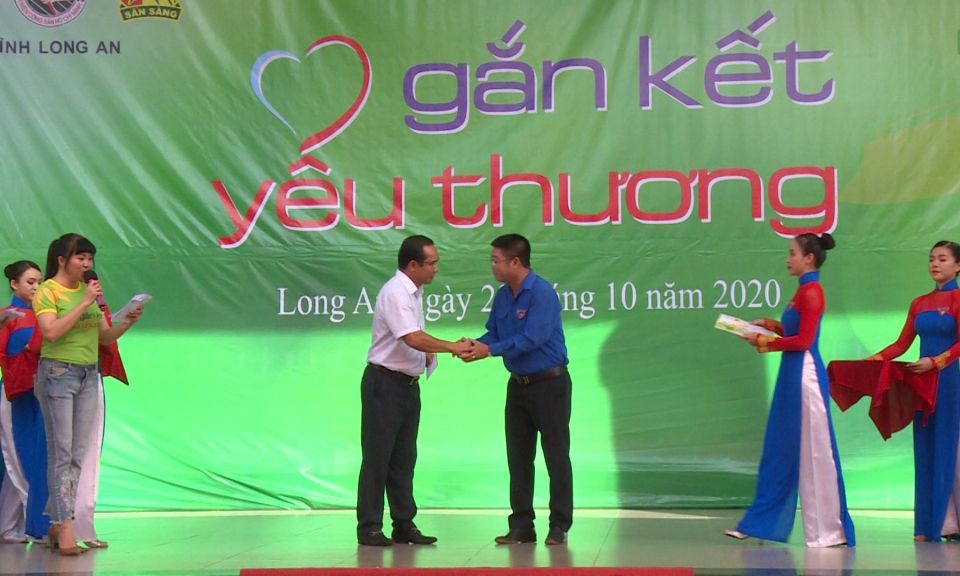 Tỉnh Đoàn Long An tổ chức Chương trình “Gắn kết yêu thương”