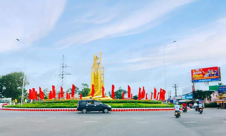 Rực rỡ cờ hoa chào mừng đại hội Đảng bộ tỉnh Long An lần thứ XI, nhiệm kỳ 2020 – 2025