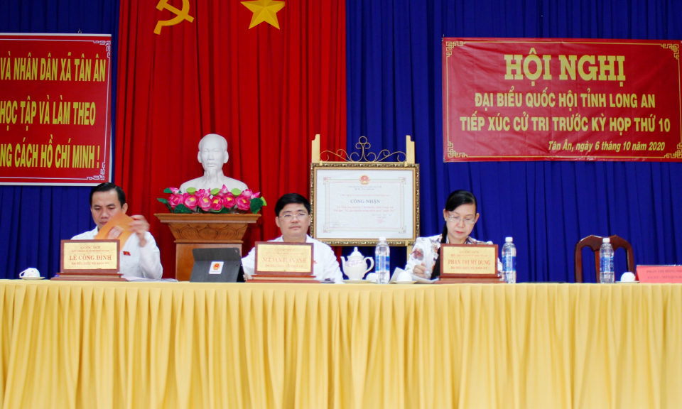 Đại biểu Quốc hội tiếp xúc cử tri huyện Tân Trụ, Cần Giuộc, Cần Đước