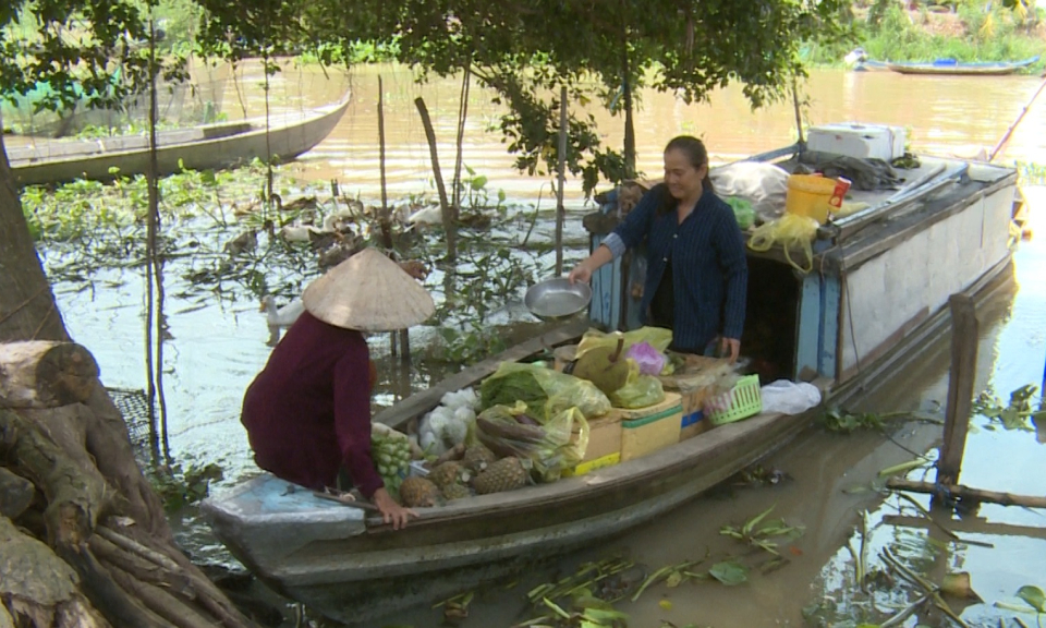 Thương lắm chiếc ghe hàng trên sông