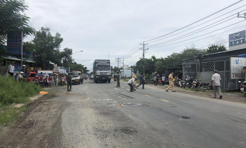 Vụ tai nạn giao thông thương tâm tại Thủ Thừa
