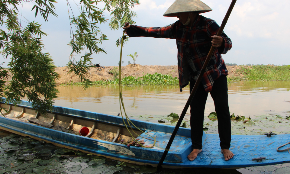 Độc đáo ‘vỏ lãi’ trên sông nước miền Tây