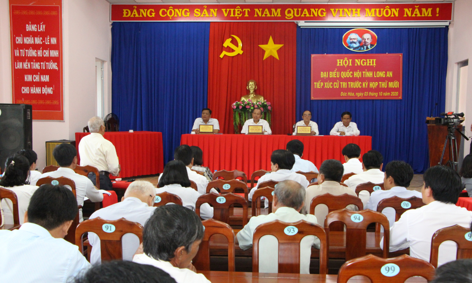 Phó Thủ Tướng Thường trực Chính Phủ tiếp xúc cử tri huyện Đức Huệ, Đức Hòa