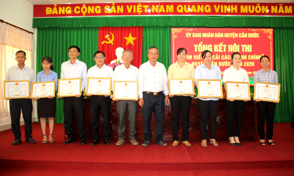Cần Đước: Tổng kết hội thi “Tìm hiểu về cải cách hành chính” năm 2020