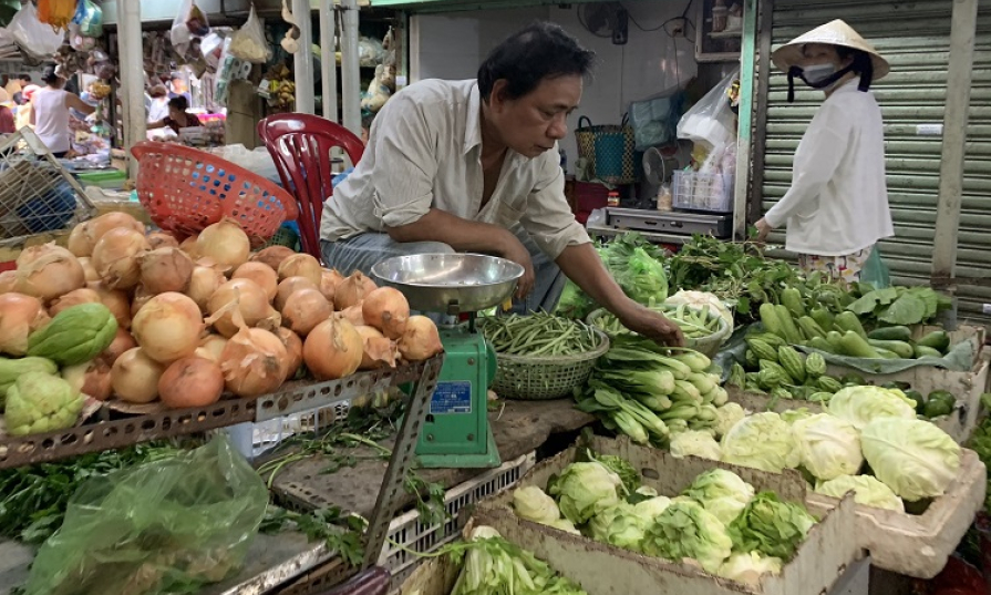 Thị trường rau xanh tại TP Hồ Chí Minh tăng giá vì ảnh hưởng mưa bão