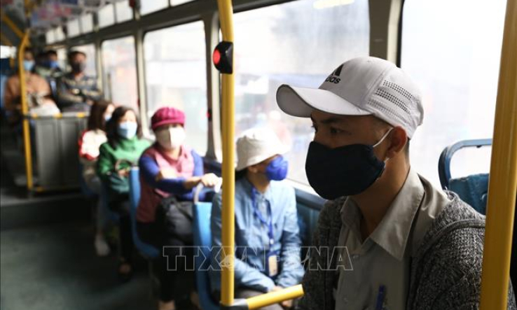 Bộ Giao thông Vận tải yêu cầu hành khách vẫn phải đeo khẩu trang trong suốt thời gian di chuyển