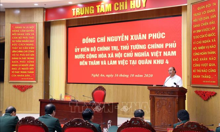 Thủ tướng: Nén đau thương, tiếp tục hỗ trợ người dân khắc phục hậu quả lũ lụt