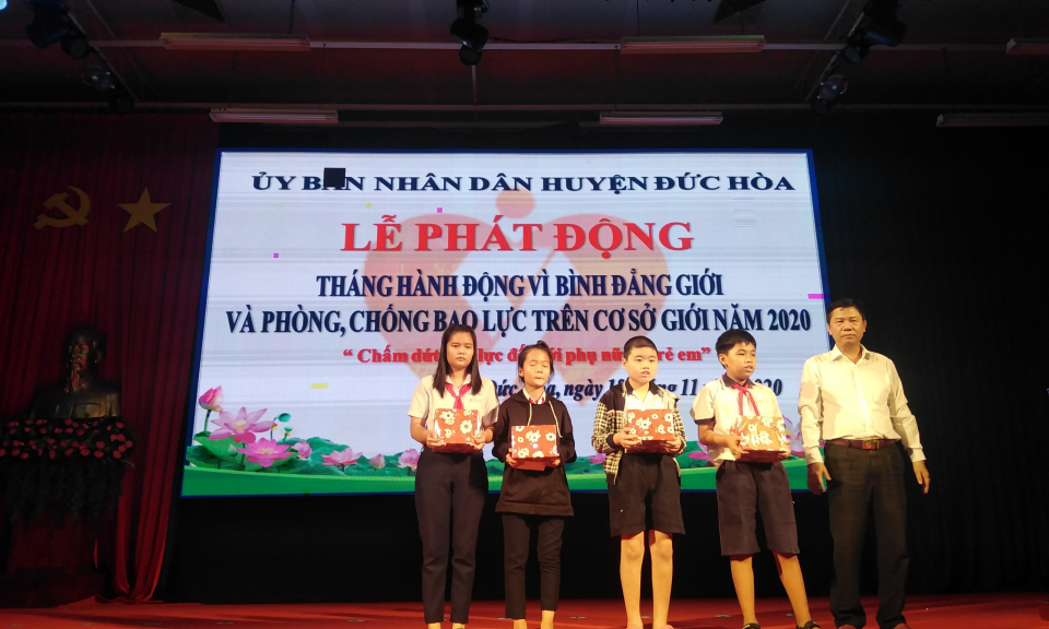 Đức Hòa: Phát động Tháng hành động vì bình đẳng giới và phòng, chống bạo lực trên cơ sở giới