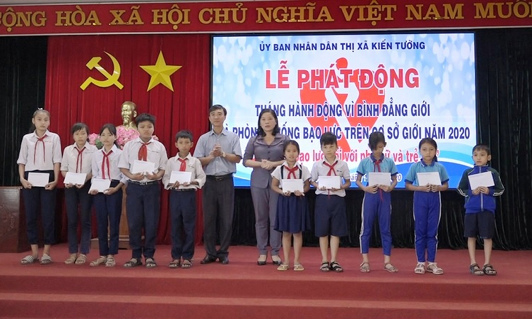 TX Kiến Tường: Phát động Tháng hành động vì bình đẳng giới và phòng chống bạo lực trên cơ sở giới