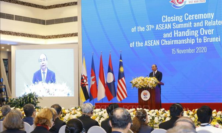 Năm ASEAN &#8216;khó khăn không chùn bước, thách thức chẳng sờn lòng&#8217;