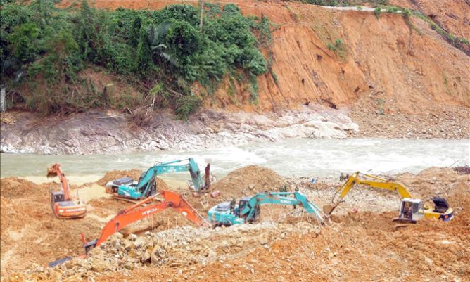 Vụ sạt lở tại Thủy điện Rào Trăng 3: Lên phương án tìm kiếm lâu dài các nạn nhân