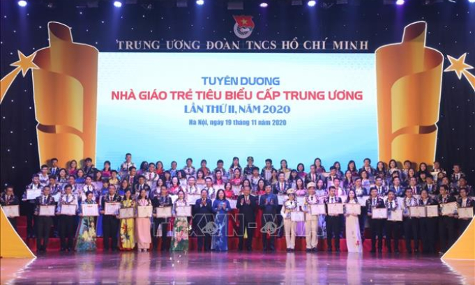 Phó Thủ tướng Trương Hòa Bình: Giáo viên hãy là người tiên phong đổi mới căn bản, toàn diện nền giáo dục