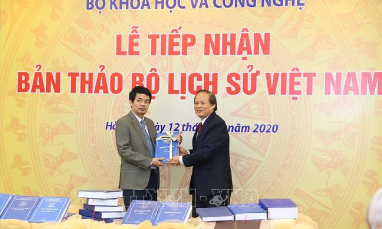 Bộ Khoa học và Công nghệ tiếp nhận bản thảo Bộ lịch sử Việt Nam