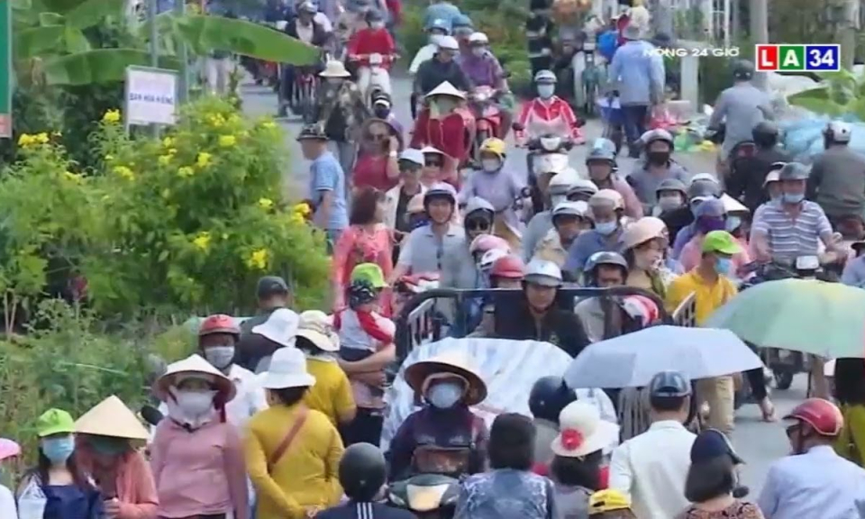 Làng hoa Sa Đéc &#8220;thất thủ&#8221; khi cả trăm ngàn người đổ về tham quan