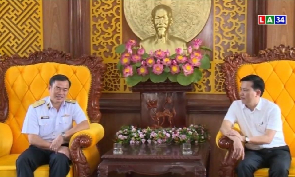 Đoàn công tác Bộ Tư lệnh Vùng 5 Hải quân chúc tết Tỉnh Long An