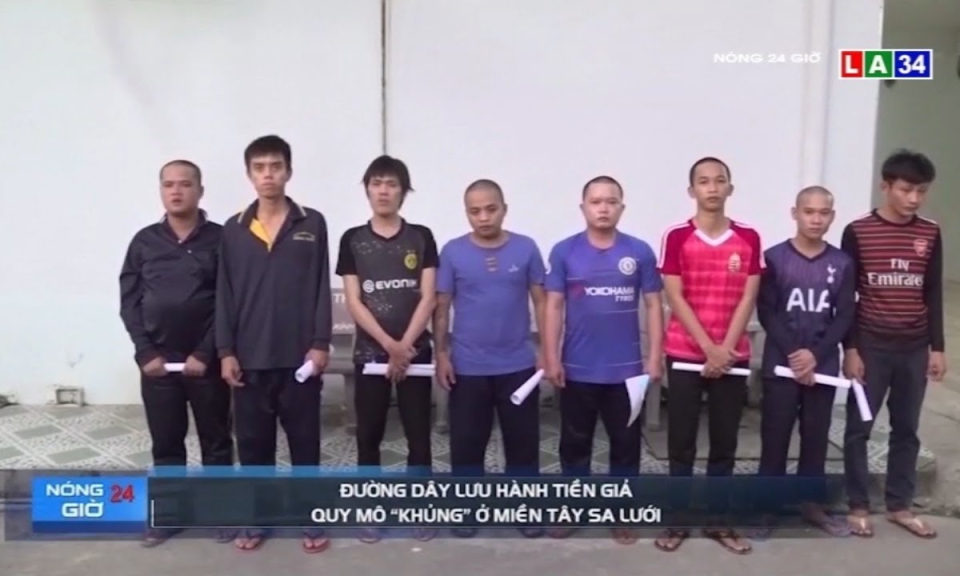 Đường dây lưu hành tiền giả quy mô &#8220;khủng&#8221; ở miền Tây sa lưới