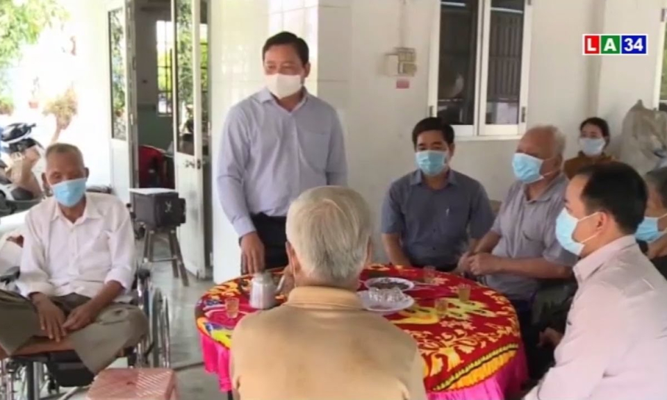 Long An: Lãnh đạo tỉnh thăm, tặng quà Tết các hộ nghèo, gia đình chính sách