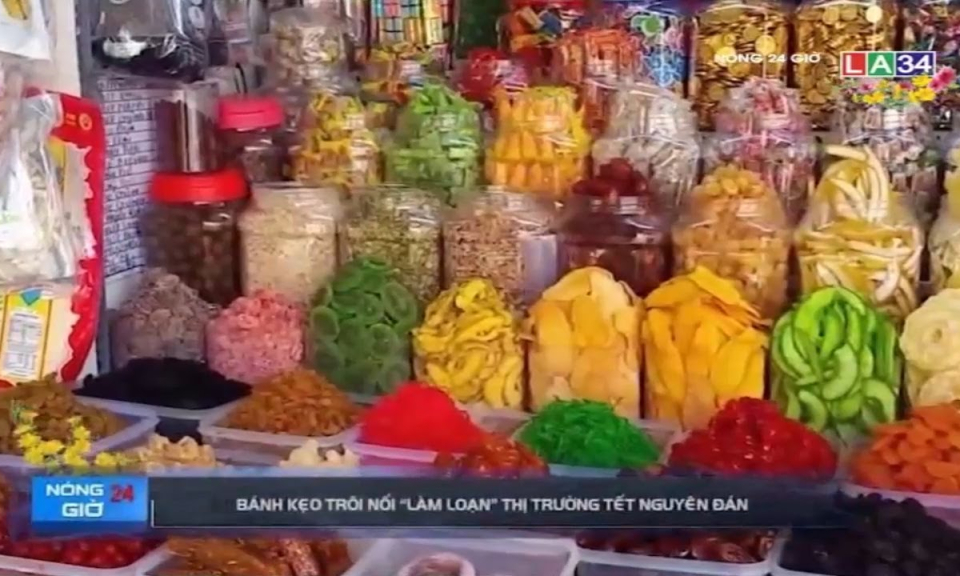 Bánh kẹo trôi nổi làm loạn thị trường Tết Nguyên đán