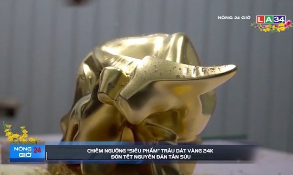 Chiêm ngưỡng &#8220;siêu phẩm&#8221; trâu dát vàng 24K đón Tết Nguyên đán Tân Sửu