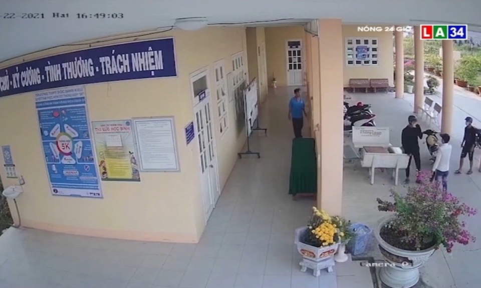 Đồng Tháp: Ba học sinh bị nhóm người lạ vào tận trường lôi ra ngoài đánh dã man