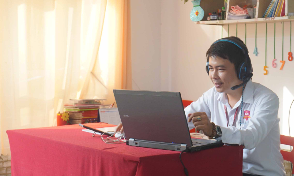 Phòng tránh dịch Covid -19: Dạy và học online