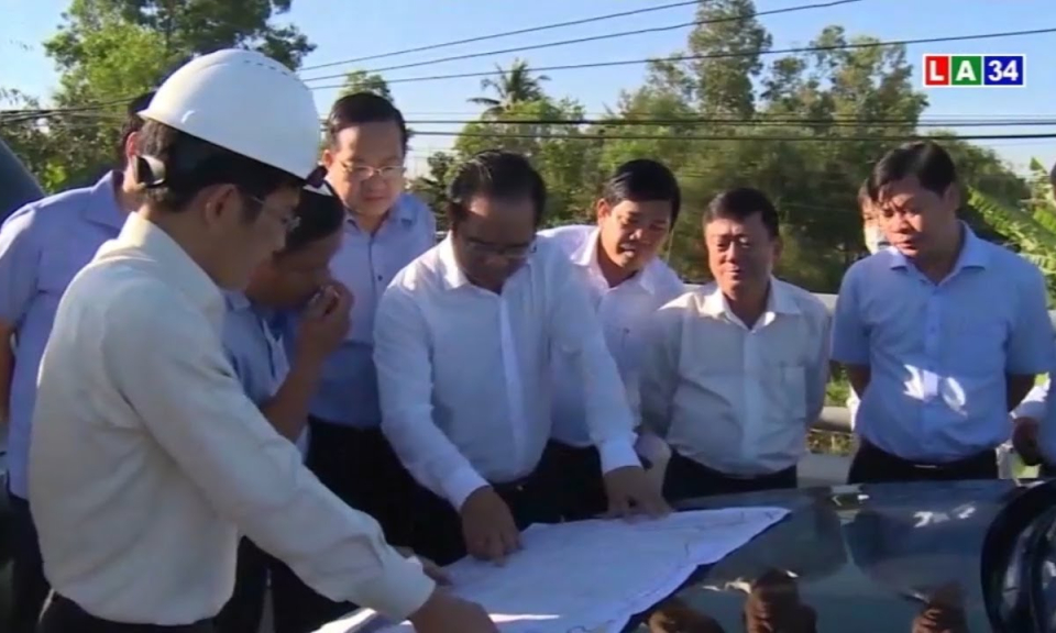 Bí thư Tỉnh ủy Long An &#8211; Nguyễn Văn Được kiểm tra công trình đường tỉnh 830