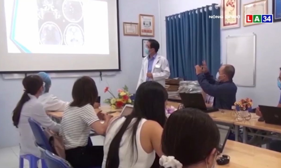 Phẫu thuật thành công cho bệnh nhi sơ sinh bị bệnh gan hiếm gặp