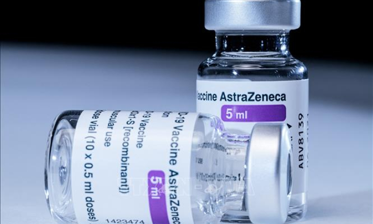 Đức, Pháp, Italy tạm ngừng sử dụng vaccine của AstraZeneca