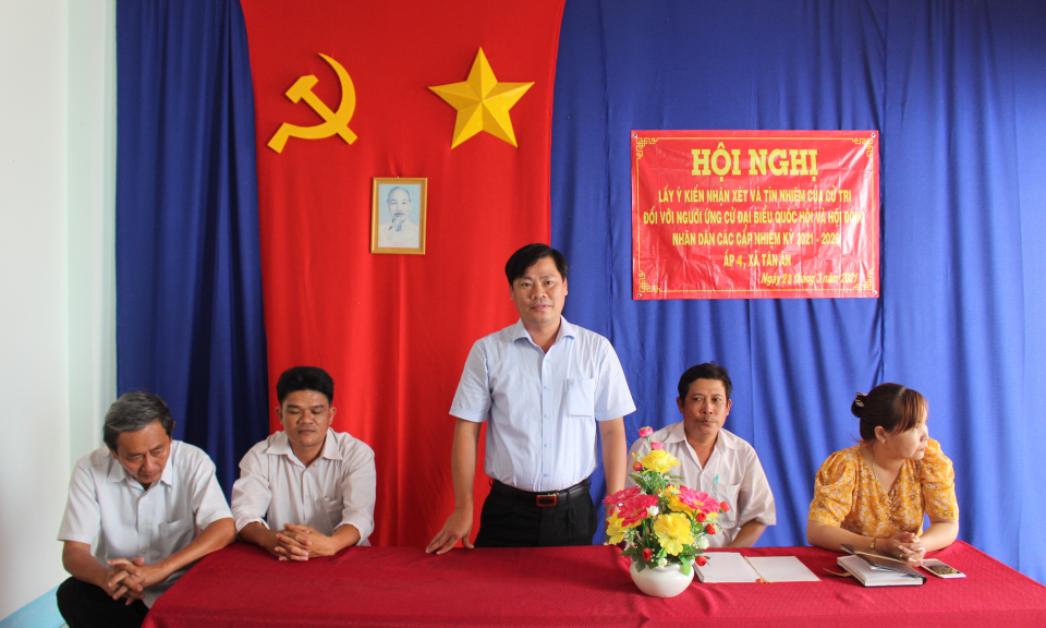 Cần Đước: Hội nghị lấy ý kiến cử tri đối những người ứng cử Đại biểu Quốc hội và Hội đồng nhân dân các cấp