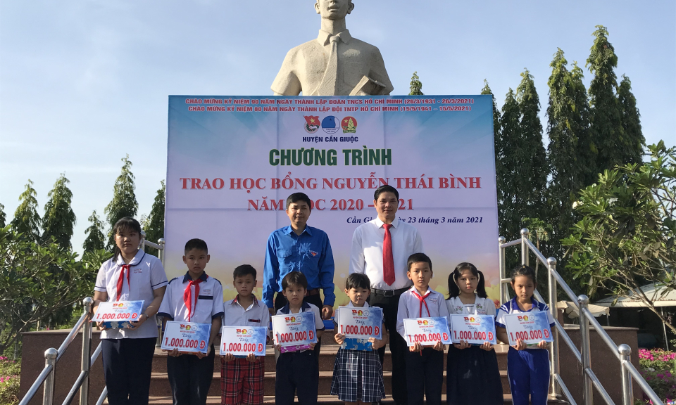 Cần Giuộc: Ra mắt Quỹ học bổng Nguyễn Thái Bình