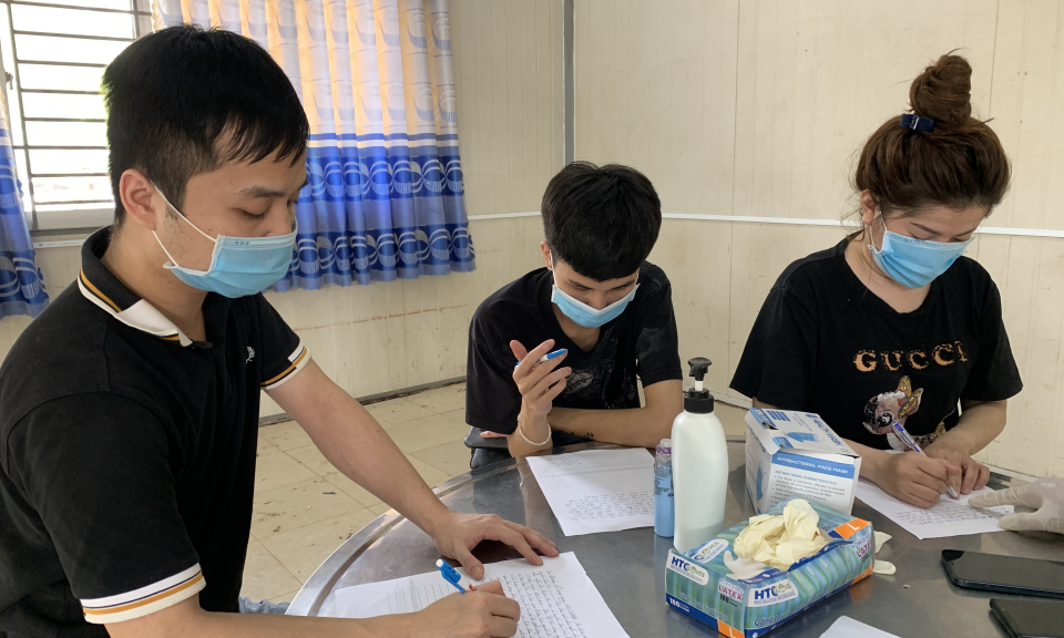 Tân Hưng: Bắt 03 đối tượng nhập cảnh trái phép qua biên giới