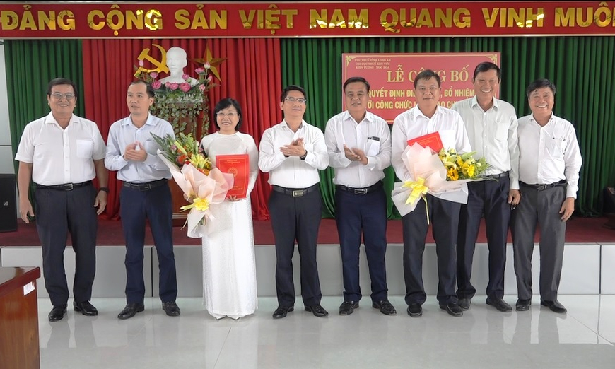 Cục thuế tỉnh Long An công bố quyết định điều động, bổ nhiệm công chức lãnh đạo