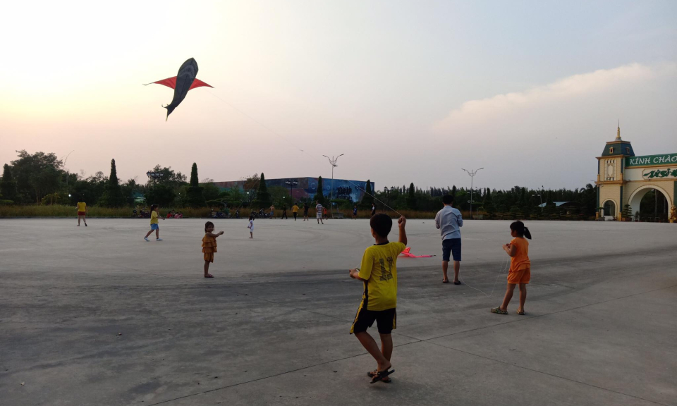 Đảm bảo an toàn mùa thả diều
