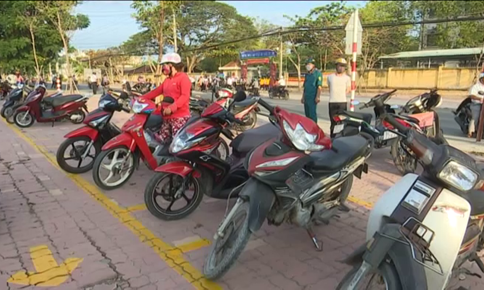 Tân Trụ: Phát huy hiệu quả mô hình “Đảm bảo trật tự an toàn giao thông trước cổng trường”