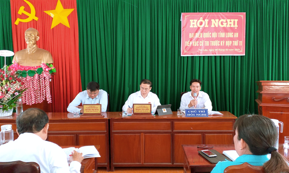 Đại biểu Quốc hội Khóa XIV đơn vị số 3 tỉnh Long An tiếp xúc cử tri huyện Tân Thạnh