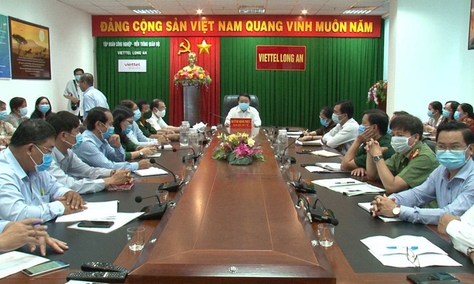 Hội nghị trực tuyến triển khai kế hoạch tiêm chủng vắc xin phòng COVID -19