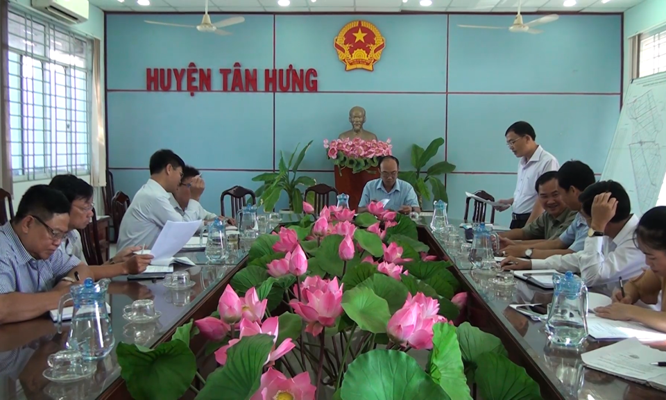 Tân Hưng: Giới thiệu người ứng cử Đại biểu HĐND tỉnh, huyện