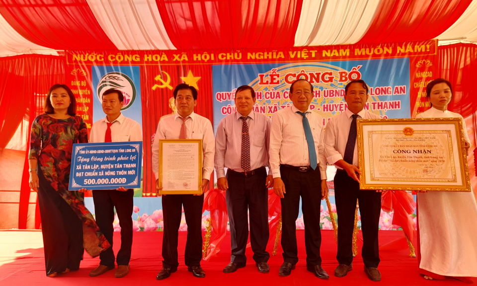 Tân Thạnh: Xã Tân Lập đón nhận danh hiệu xã nông thôn mới