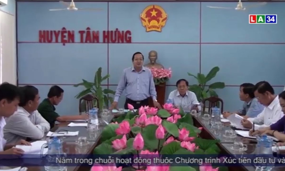 Kiểm tra công tác chuẩn bị bầu cử tại huyện Tân Hưng
