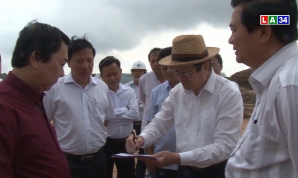 Nguyên Chủ tịch nước Trương Tấn Sang thăm dự án Khu công nghiệp huyện Thủ Thừa