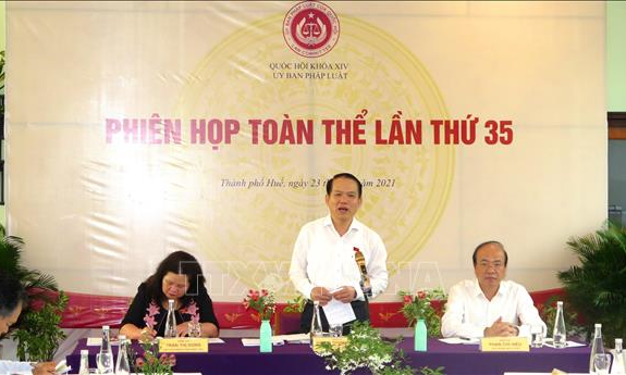 Phiên họp toàn thể lần thứ 35 Ủy ban Pháp luật của Quốc hội