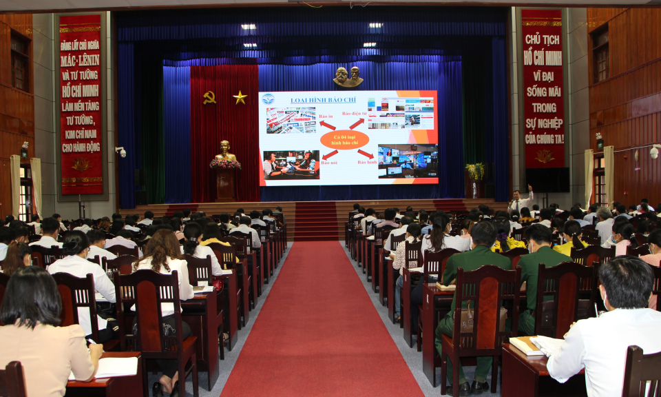 Hội nghị tập huấn nâng cao nhận thức và kỹ năng phát ngôn, cung cấp, xử lý thông tin báo chí